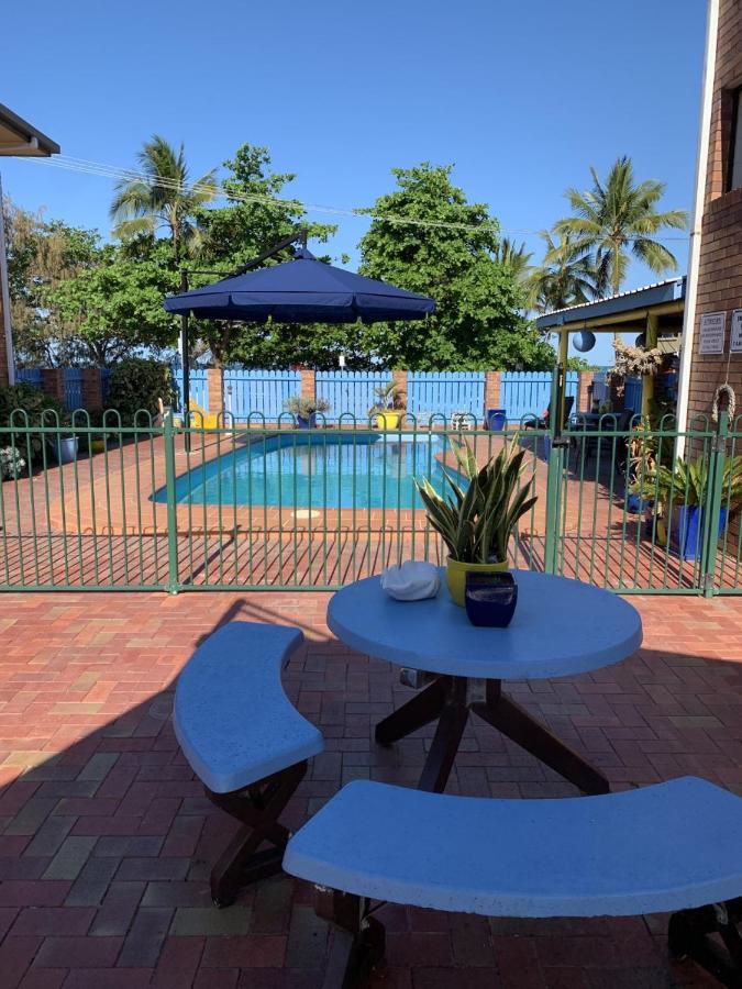 Sandpiper Motel Grasstree Beach Екстериор снимка