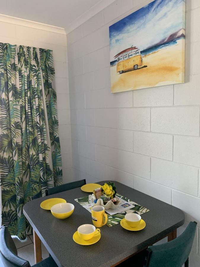 Sandpiper Motel Grasstree Beach Екстериор снимка